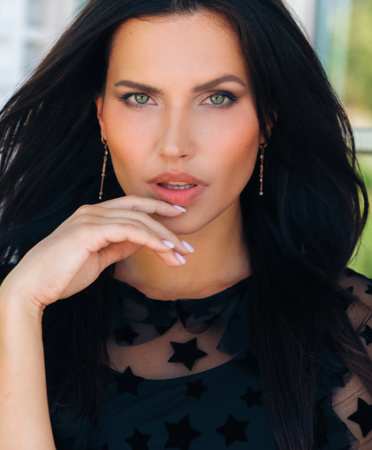 Atlanta brow lift Model with black hair