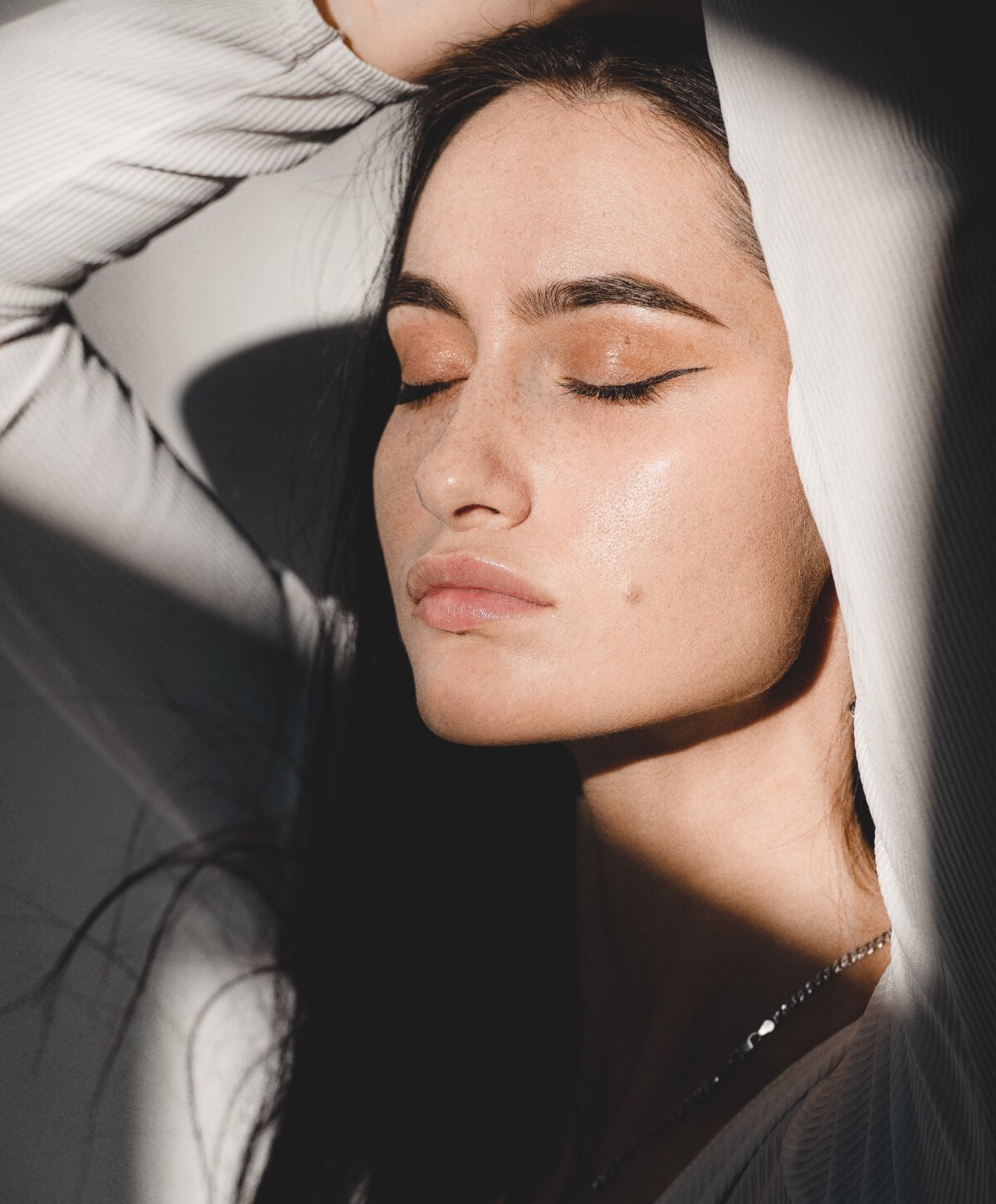 Atlanta lip lift Model with black hair