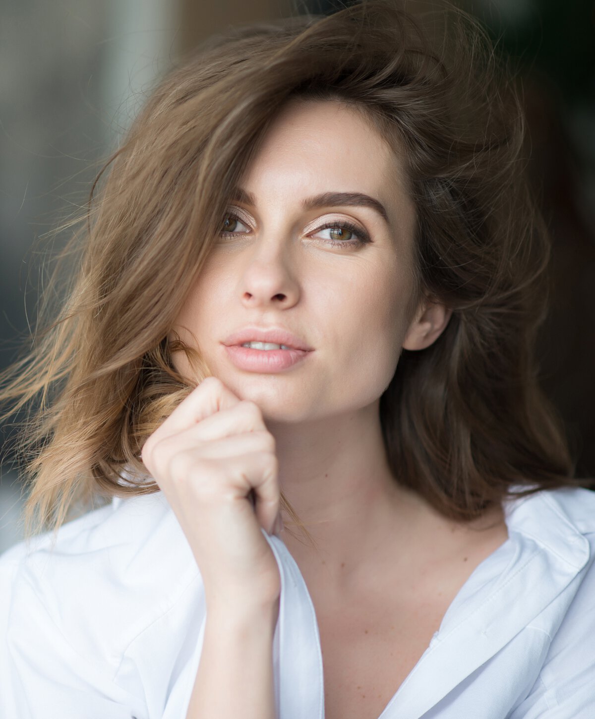 Atlanta neck lift Model with blonde hair