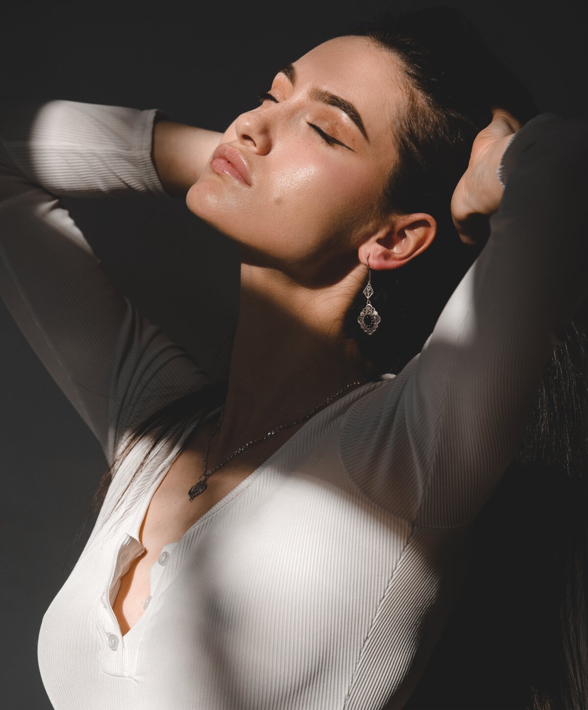 Atlanta dermal fillers model with white shirt